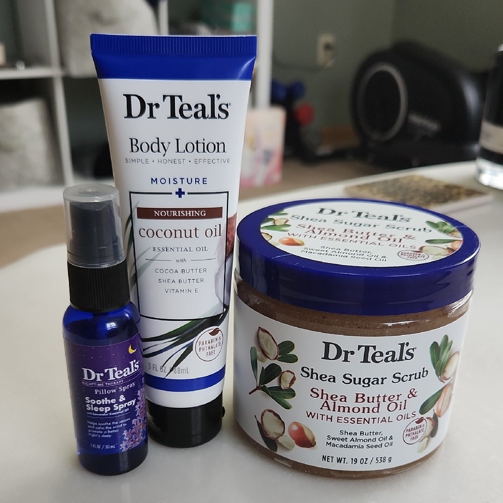 Dr Teal's Shea Sugar Scrub with Shea Butter & Almond Oil